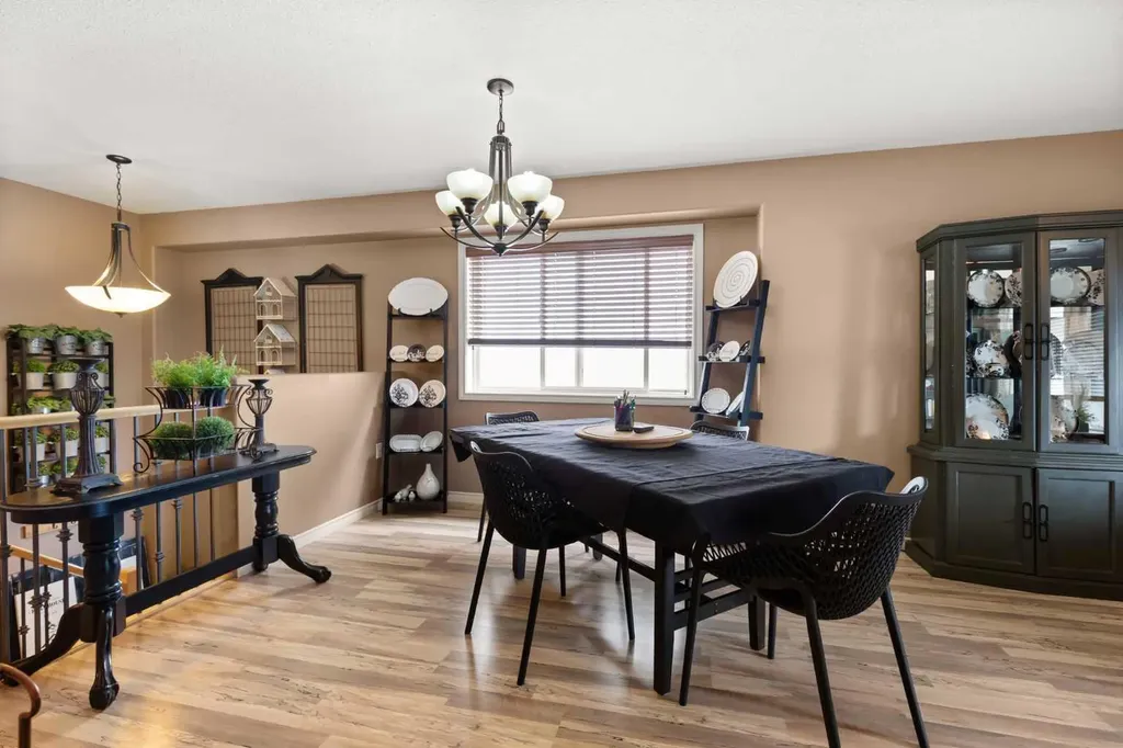 85 Vista Road SE Medicine Hat AB T1B0A3