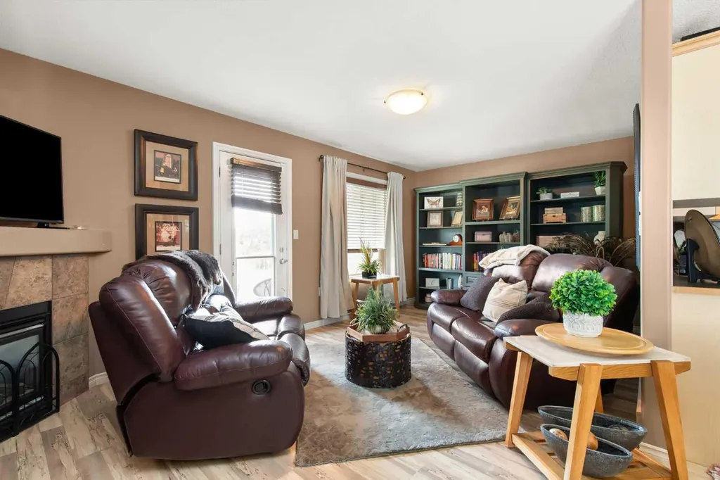 85 Vista Road SE Medicine Hat AB T1B0A3