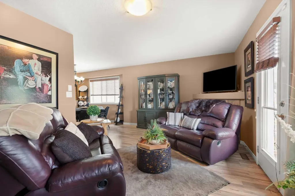 85 Vista Road SE Medicine Hat AB T1B0A3