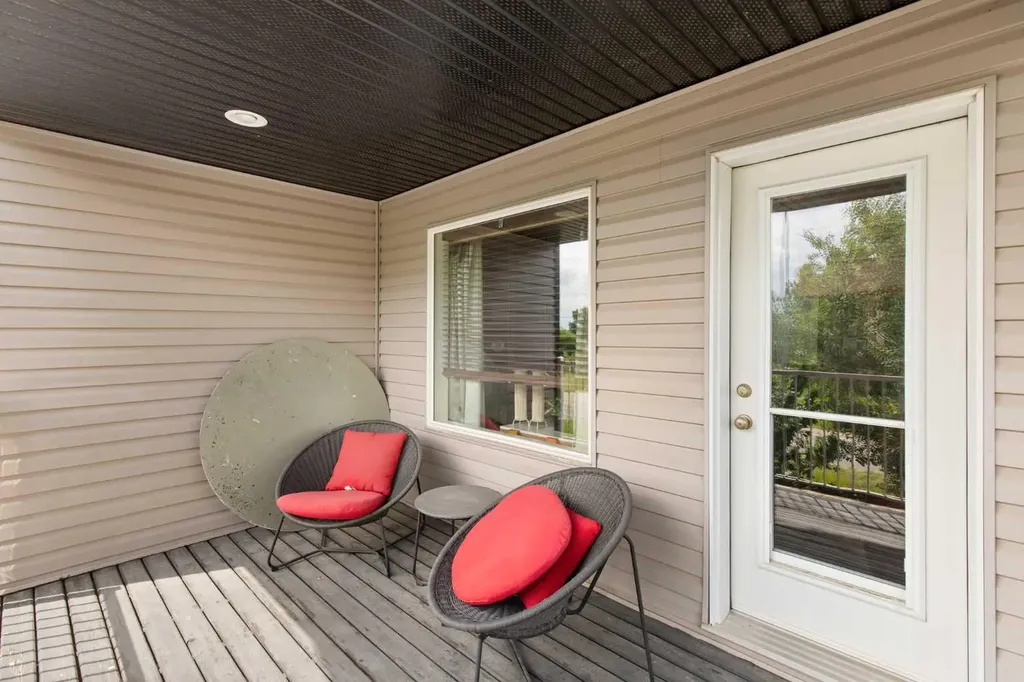 85 Vista Road SE Medicine Hat AB T1B0A3