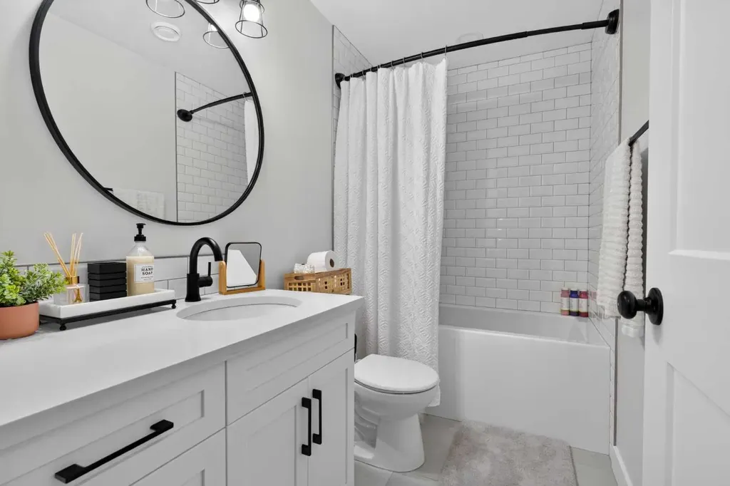 8213 121 Street Grande Prairie AB T8W 0M7