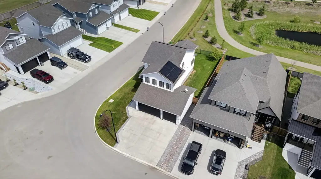 8213 121 Street Grande Prairie AB T8W 0M7