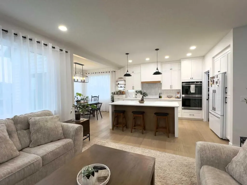 8213 121 Street Grande Prairie AB T8W 0M7