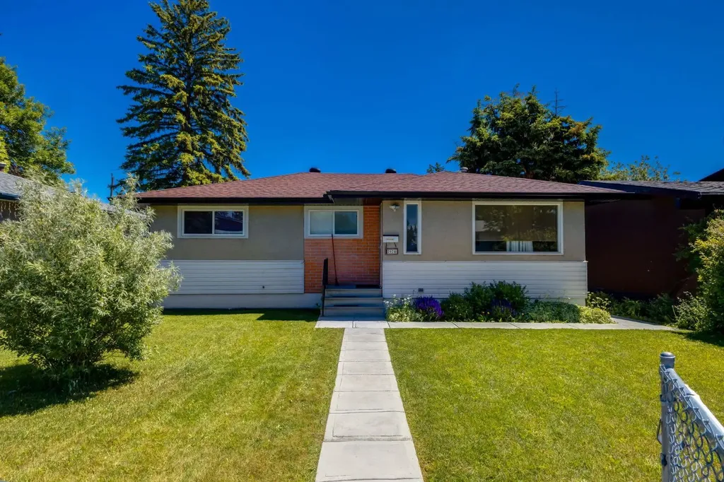 2024 43 Street SE Calgary AB T2B 1H4