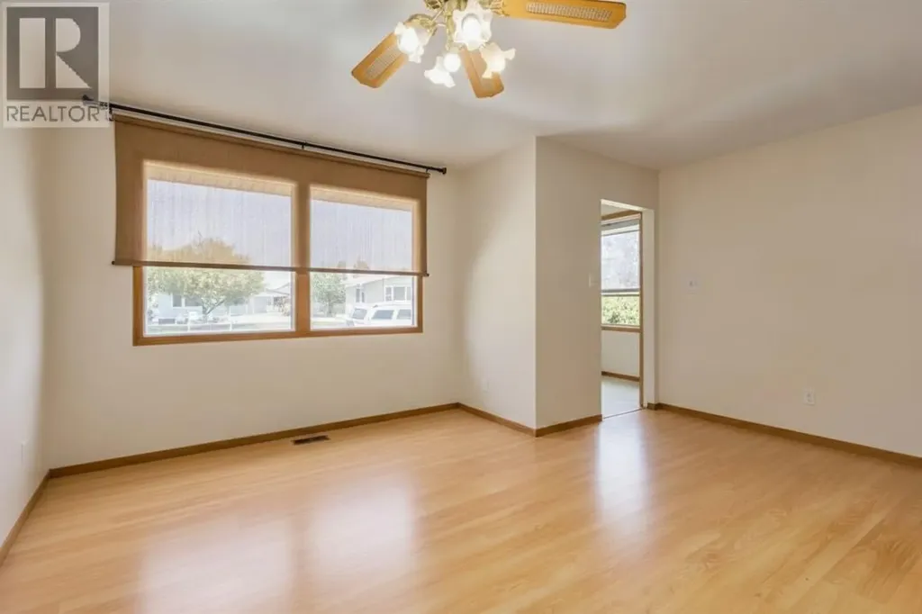 2024 43 Street SE Calgary AB T2B 1H4