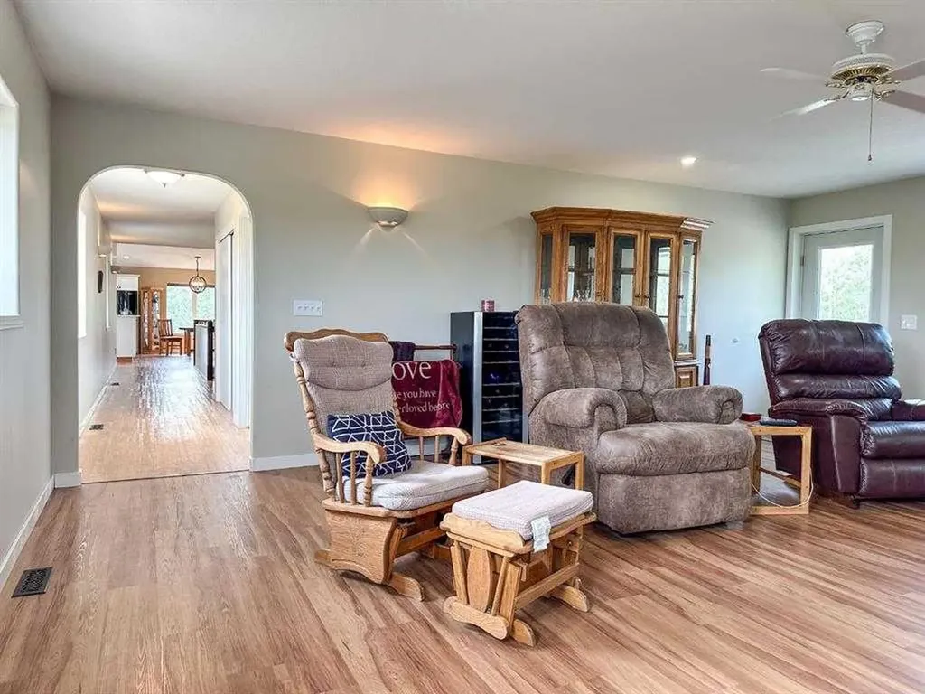 38221 Range Road 242 Rural Lacombe County AB T0C 0Y0