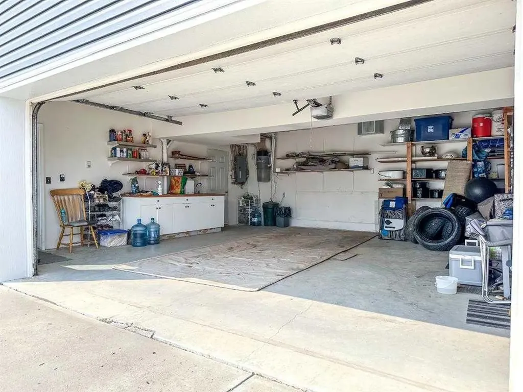 38221 Range Road 242 Rural Lacombe County AB T0C 0Y0