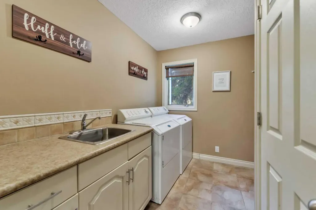 28364 Township Road 384 Rural Red Deer County AB T4S 2B5
