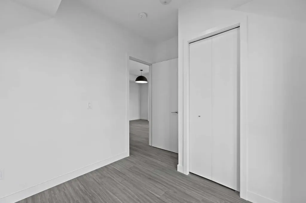 730 2 Avenue SW Calgary AB T2P 1R8