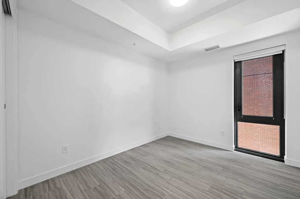 730 2 Avenue SW Calgary AB T2P 1R8