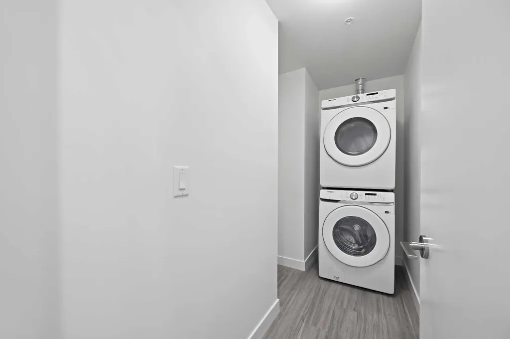730 2 Avenue SW Calgary AB T2P 1R8