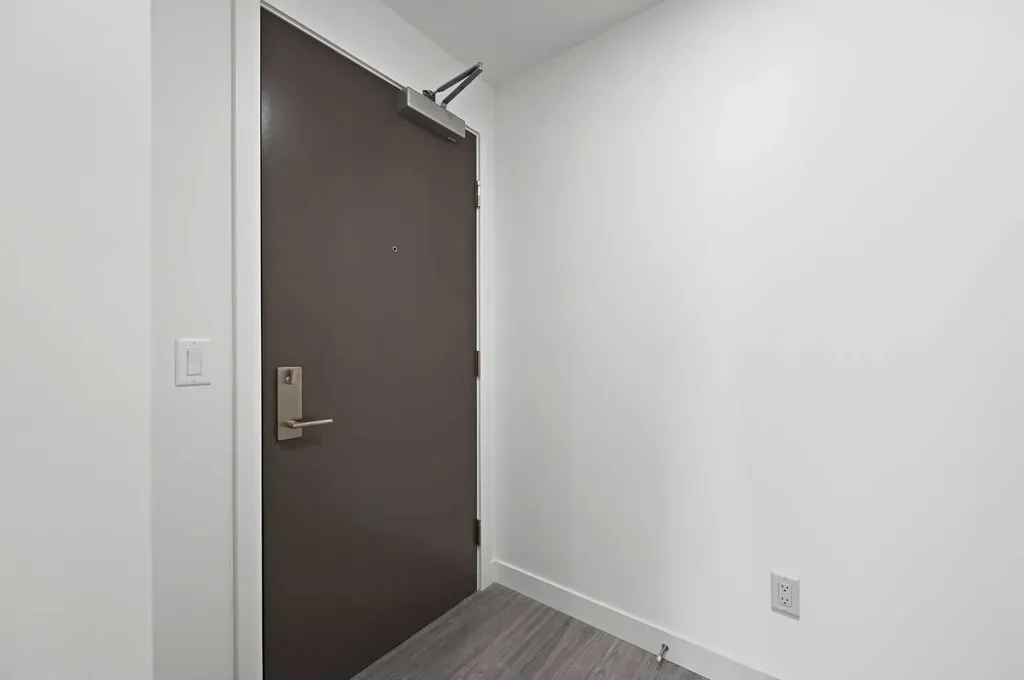 730 2 Avenue SW Calgary AB T2P 1R8