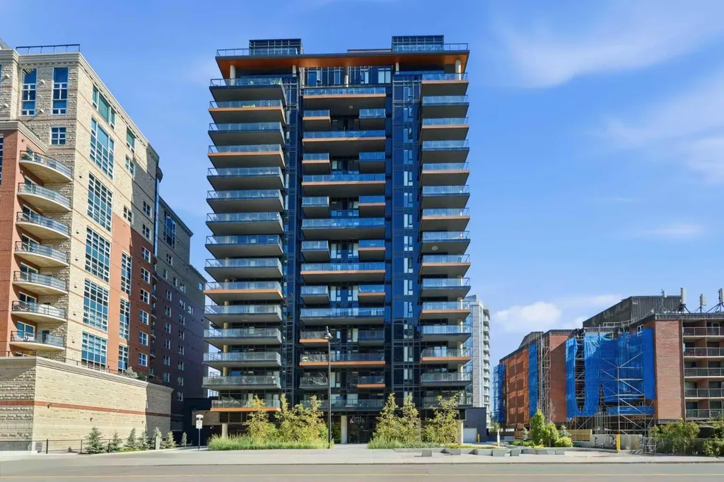 730 2 Avenue SW Calgary AB T2P 1R8