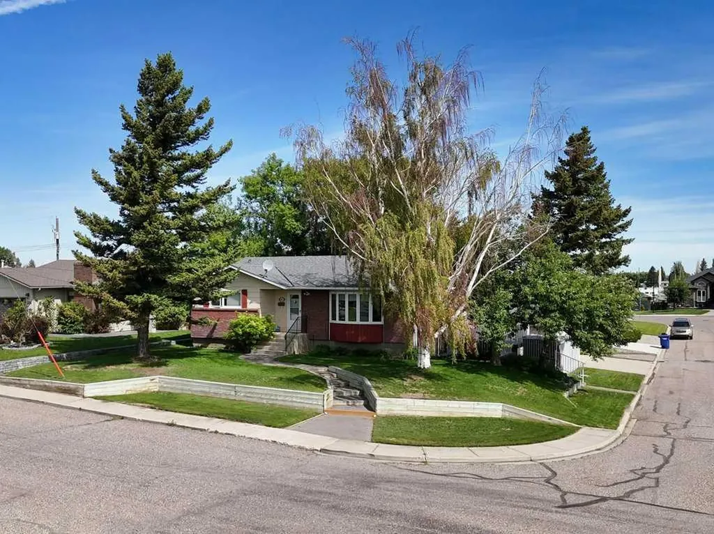 667 21st Street Fort Macleod AB T0L 0Z0
