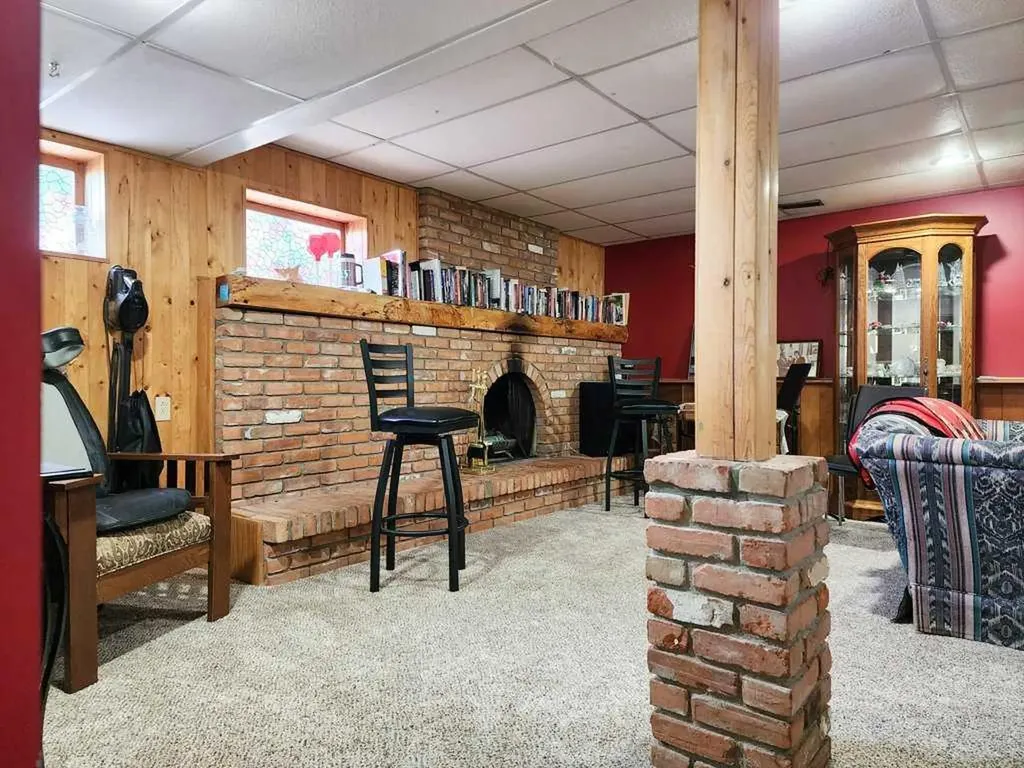 667 21st Street Fort Macleod AB T0L 0Z0