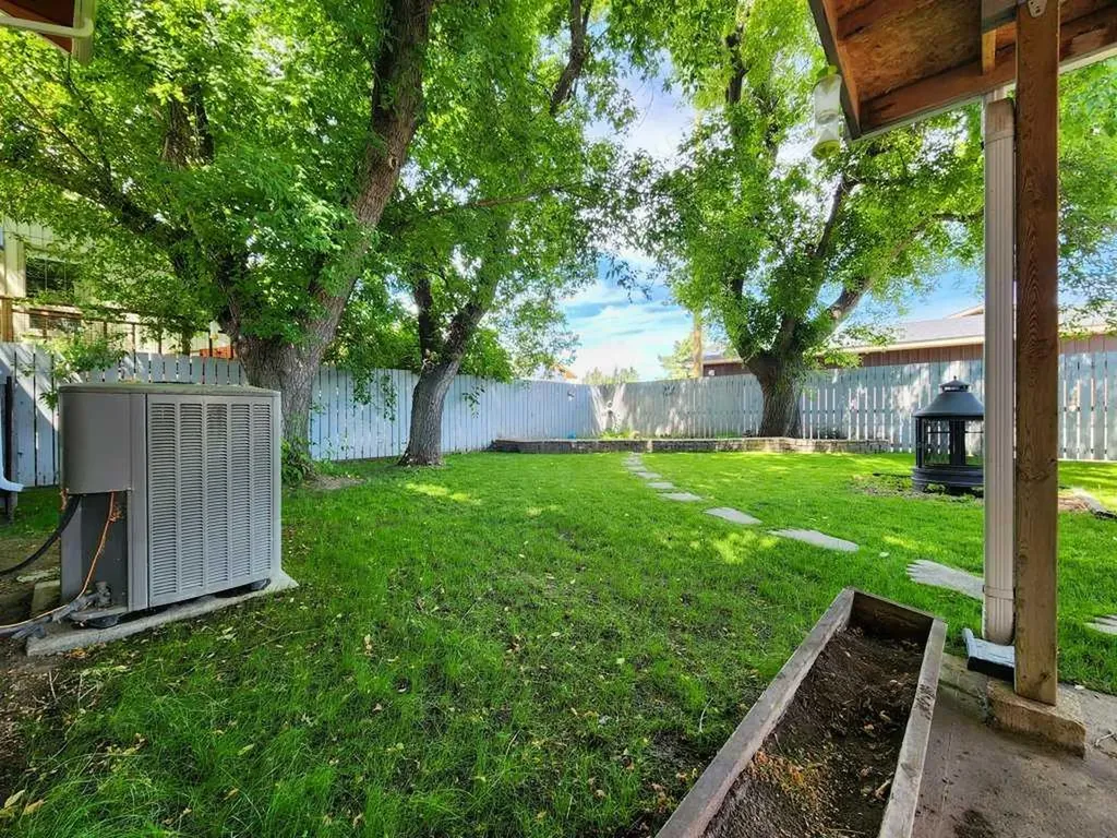 667 21st Street Fort Macleod AB T0L 0Z0