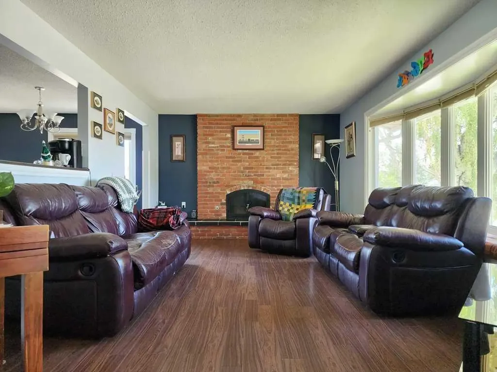667 21st Street Fort Macleod AB T0L 0Z0