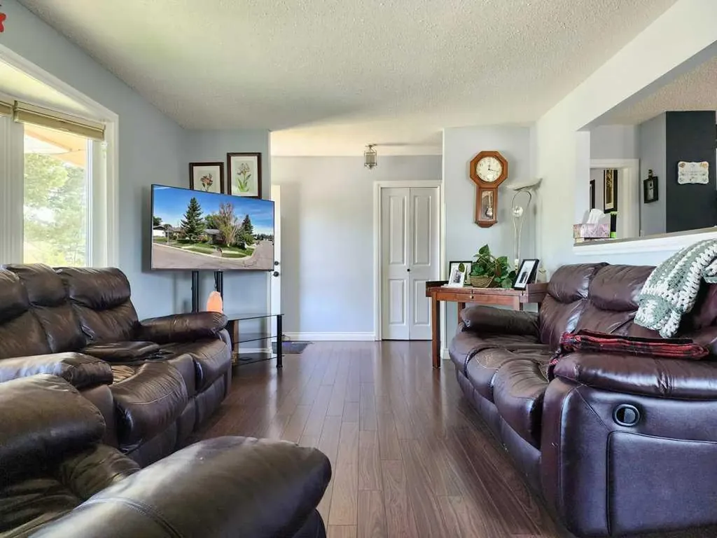 667 21st Street Fort Macleod AB T0L 0Z0
