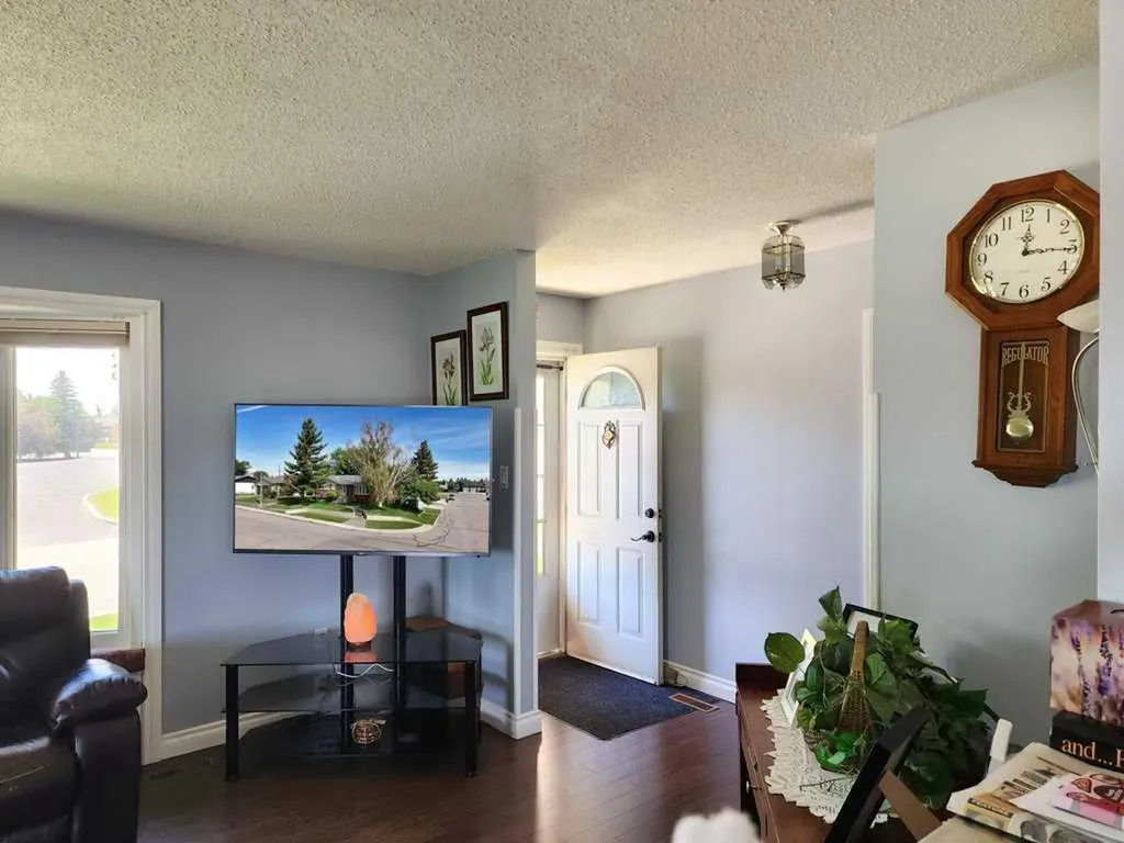 667 21st Street Fort Macleod AB T0L 0Z0