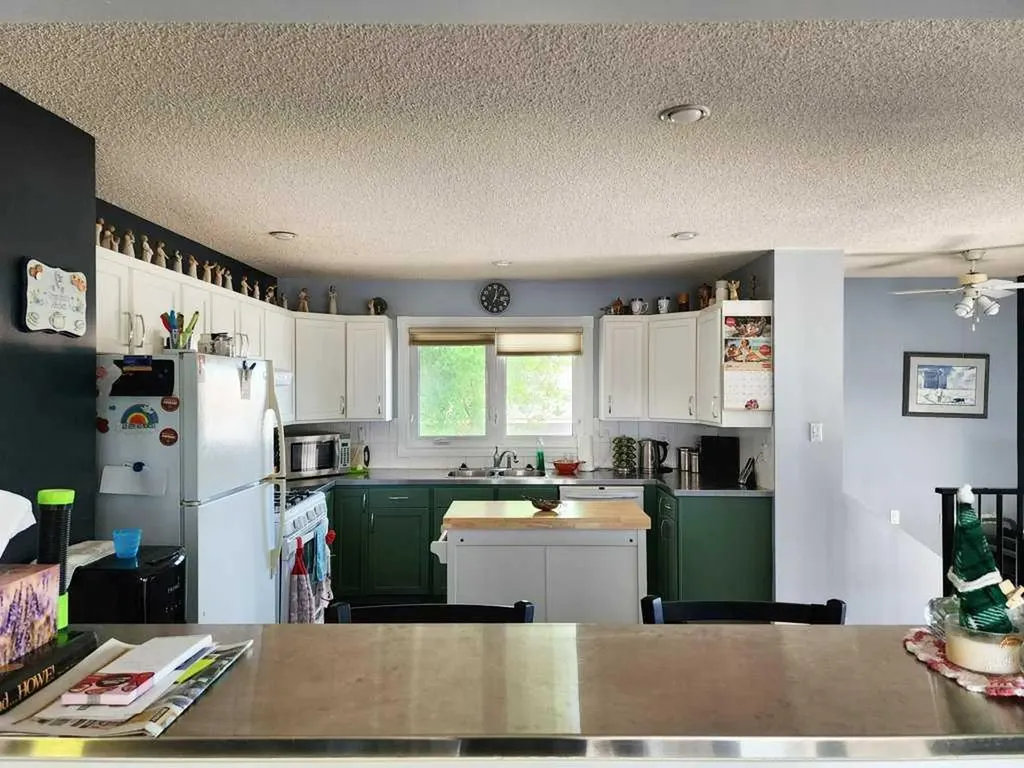 667 21st Street Fort Macleod AB T0L 0Z0