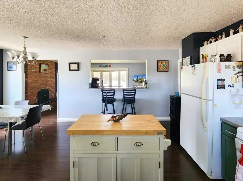 667 21st Street Fort Macleod AB T0L 0Z0