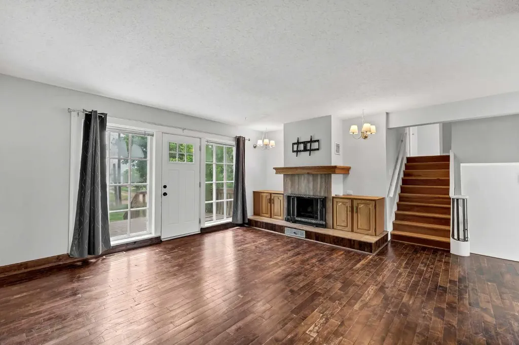 315 2 Street NW Redcliff AB T0J 2P0