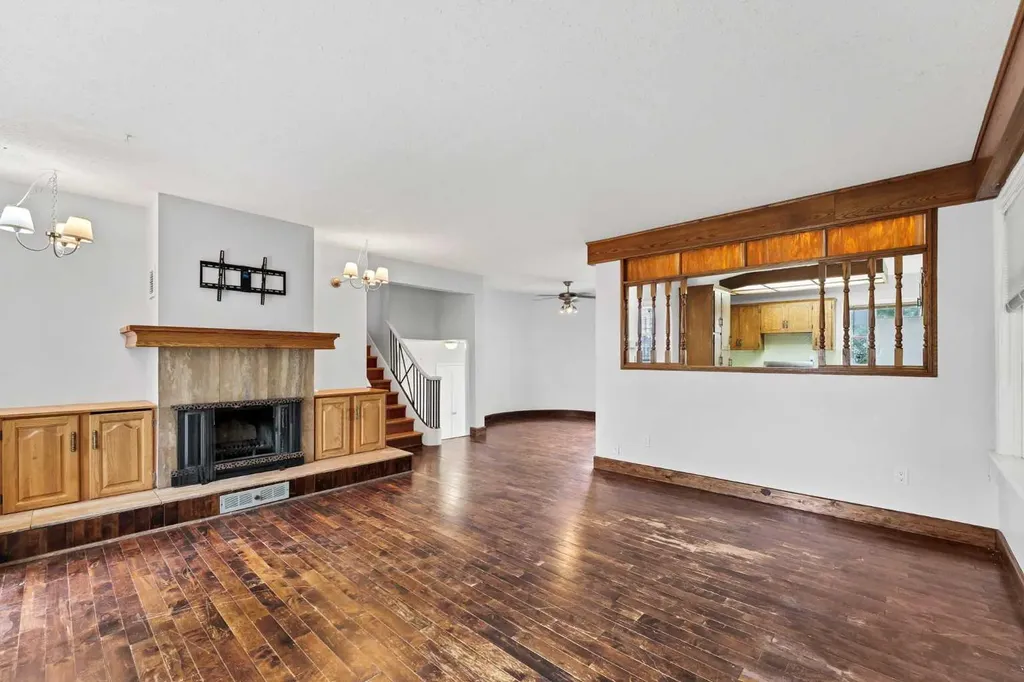 315 2 Street NW Redcliff AB T0J 2P0
