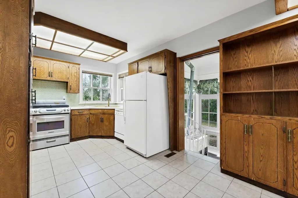 315 2 Street NW Redcliff AB T0J 2P0