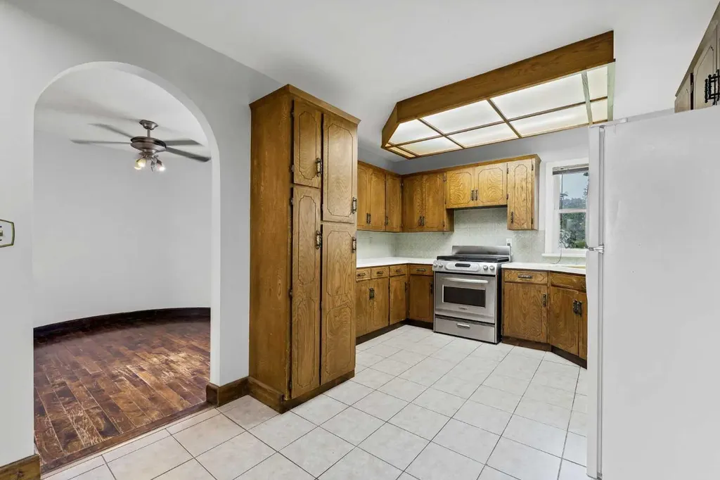 315 2 Street NW Redcliff AB T0J 2P0