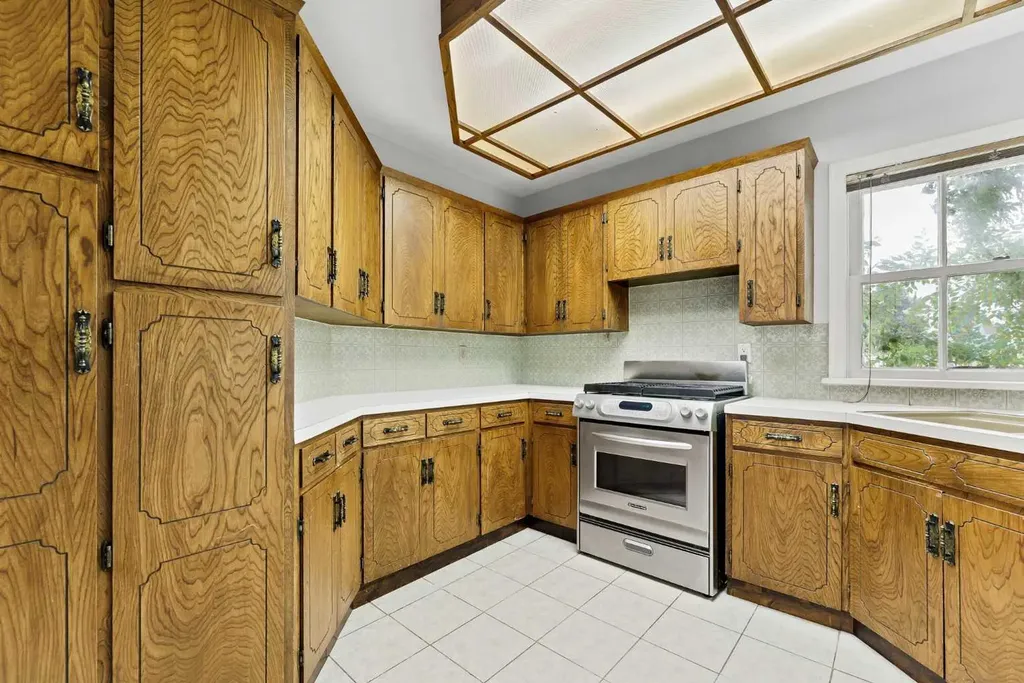 315 2 Street NW Redcliff AB T0J 2P0