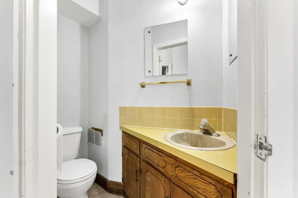 315 2 Street NW Redcliff AB T0J 2P0