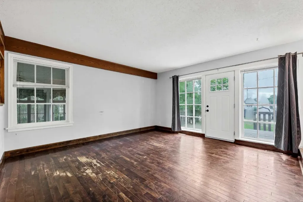 315 2 Street NW Redcliff AB T0J 2P0