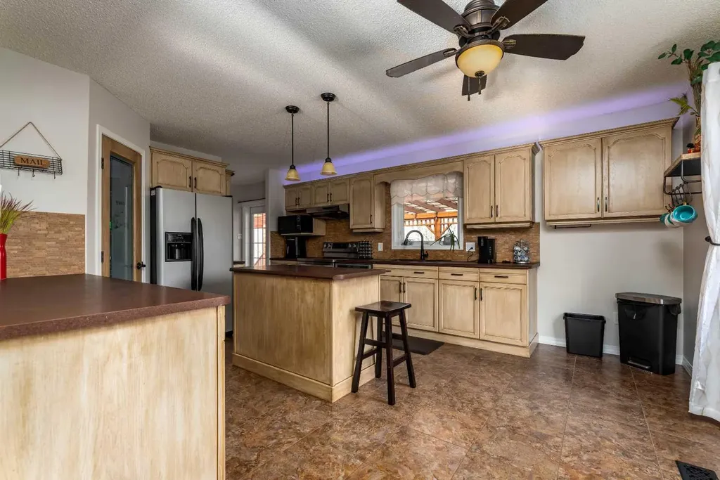 484063 Range Road 20 Rural Vermilion River County Of AB T9V 3B5