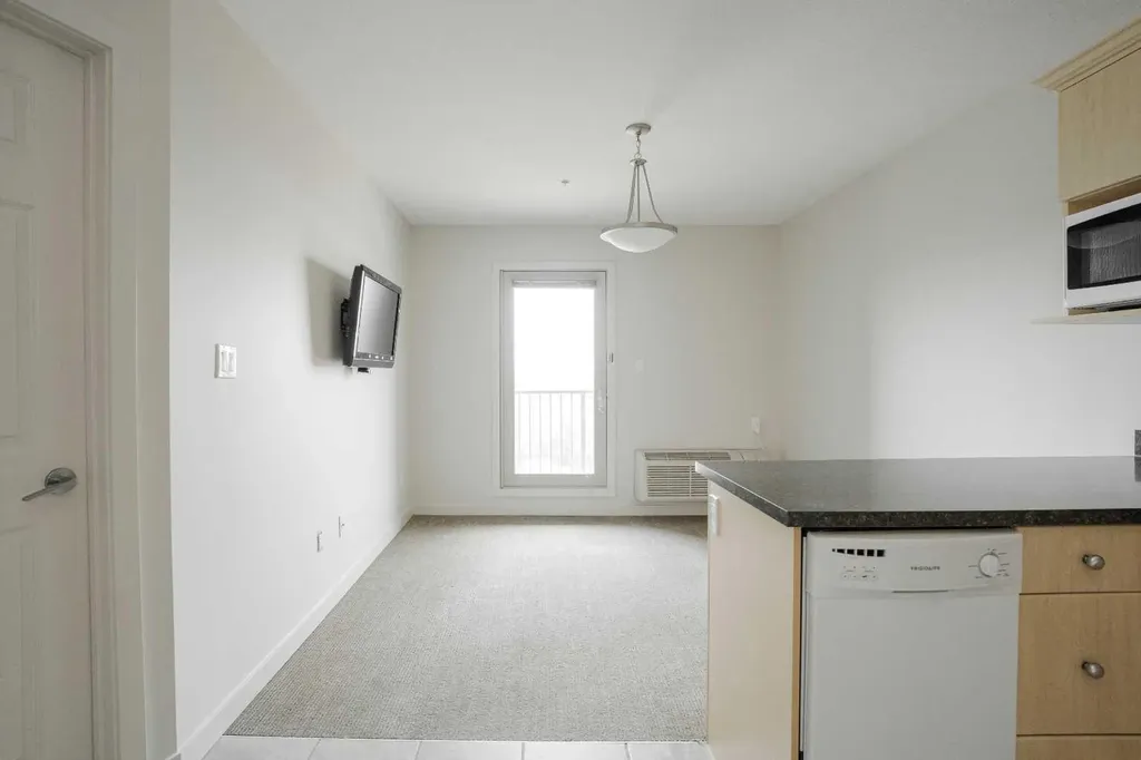 8528 Manning Avenue Fort Mcmurray AB T9H 5G2
