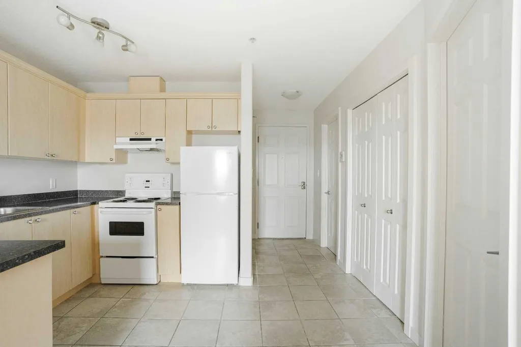 8528 Manning Avenue Fort Mcmurray AB T9H 5G2
