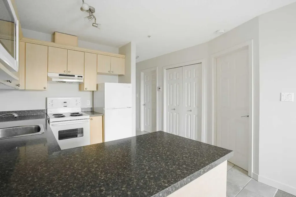 8528 Manning Avenue Fort Mcmurray AB T9H 5G2