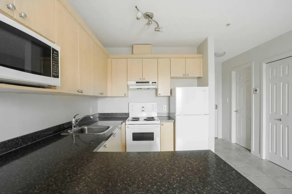 8528 Manning Avenue Fort Mcmurray AB T9H 5G2