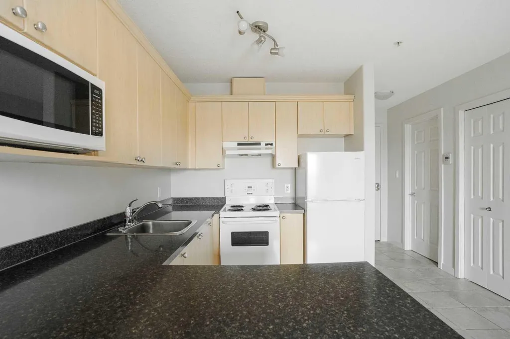 8528 Manning Avenue Fort Mcmurray AB T9H 5G2