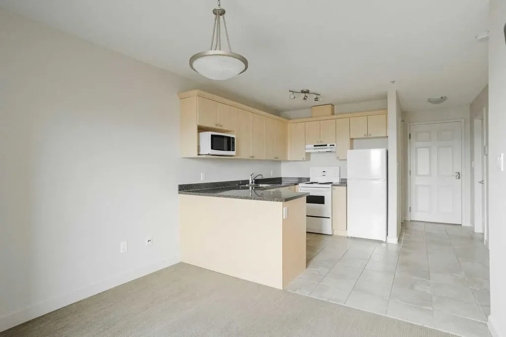 8528 Manning Avenue Fort Mcmurray AB T9H 5G2