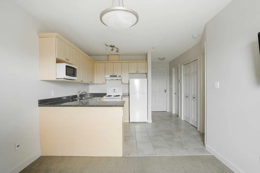 8528 Manning Avenue Fort Mcmurray AB T9H 5G2
