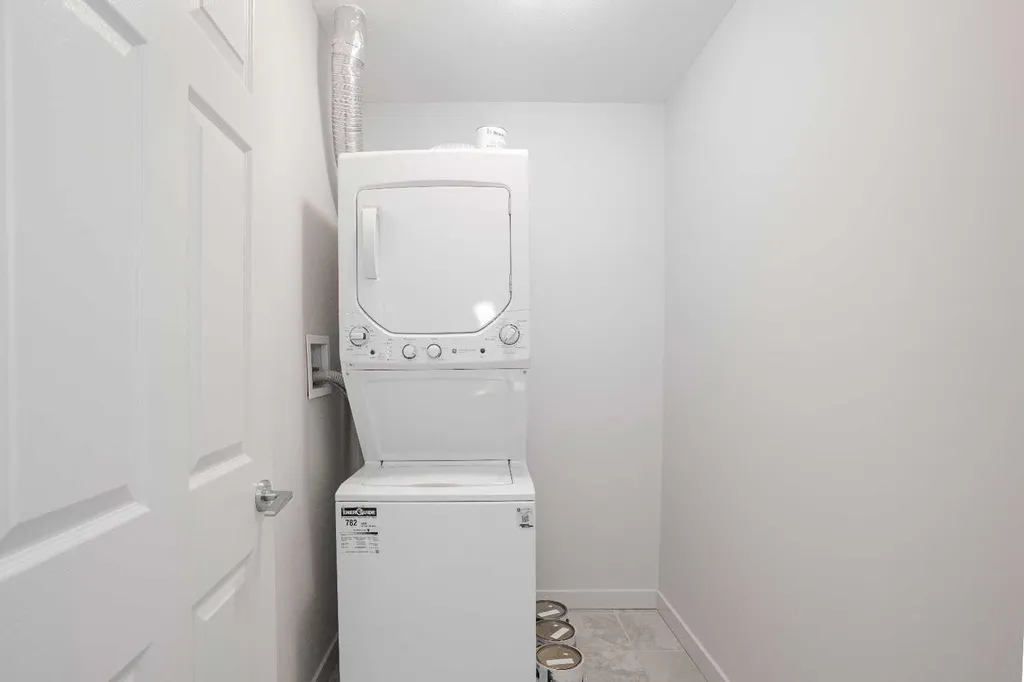 8528 Manning Avenue Fort Mcmurray AB T9H 5G2