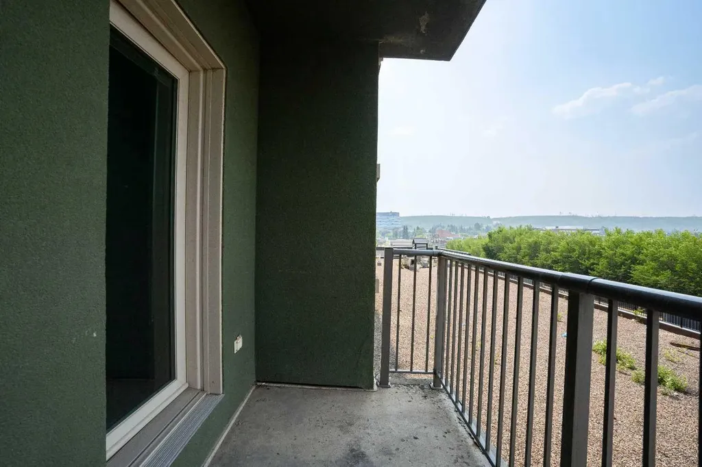 8528 Manning Avenue Fort Mcmurray AB T9H 5G2
