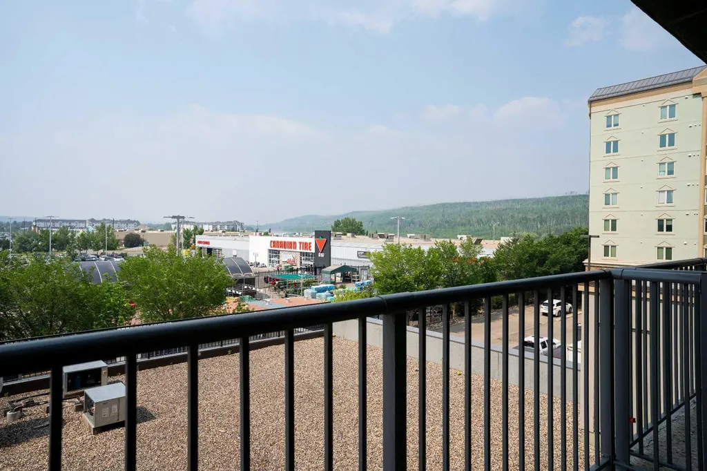 8528 Manning Avenue Fort Mcmurray AB T9H 5G2
