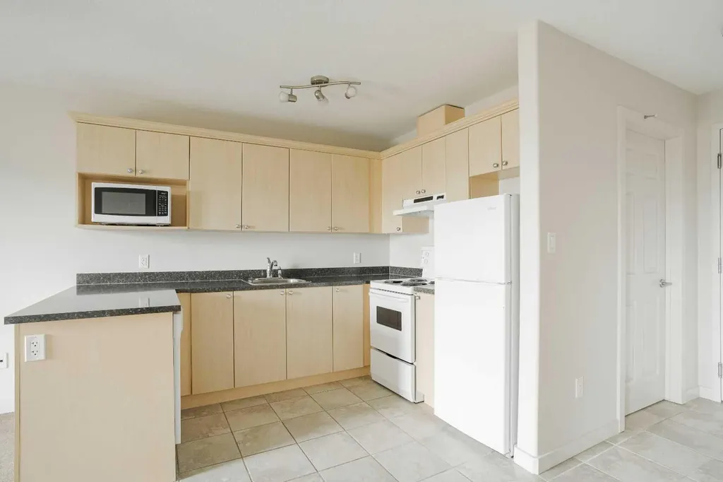8528 Manning Avenue Fort Mcmurray AB T9H 5G2