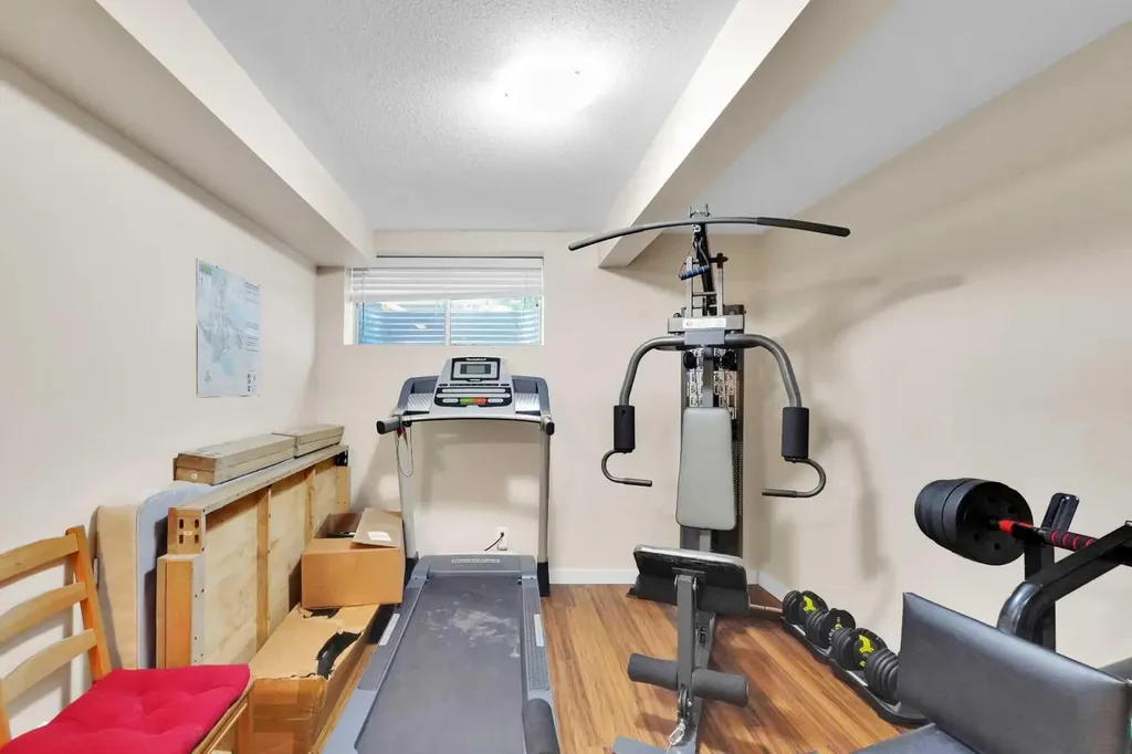 63 Everglen Rise SW Calgary AB T2Y 4Z4