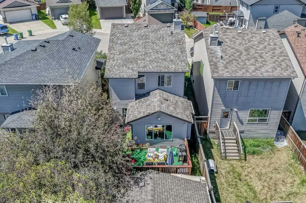 63 Everglen Rise SW Calgary AB T2Y 4Z4