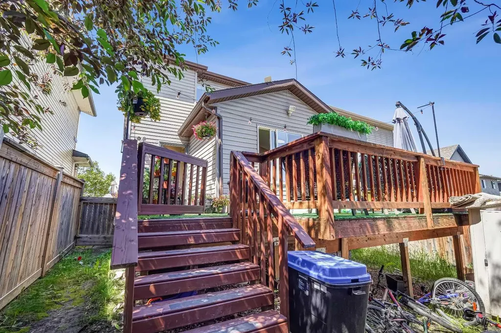 63 Everglen Rise SW Calgary AB T2Y 4Z4