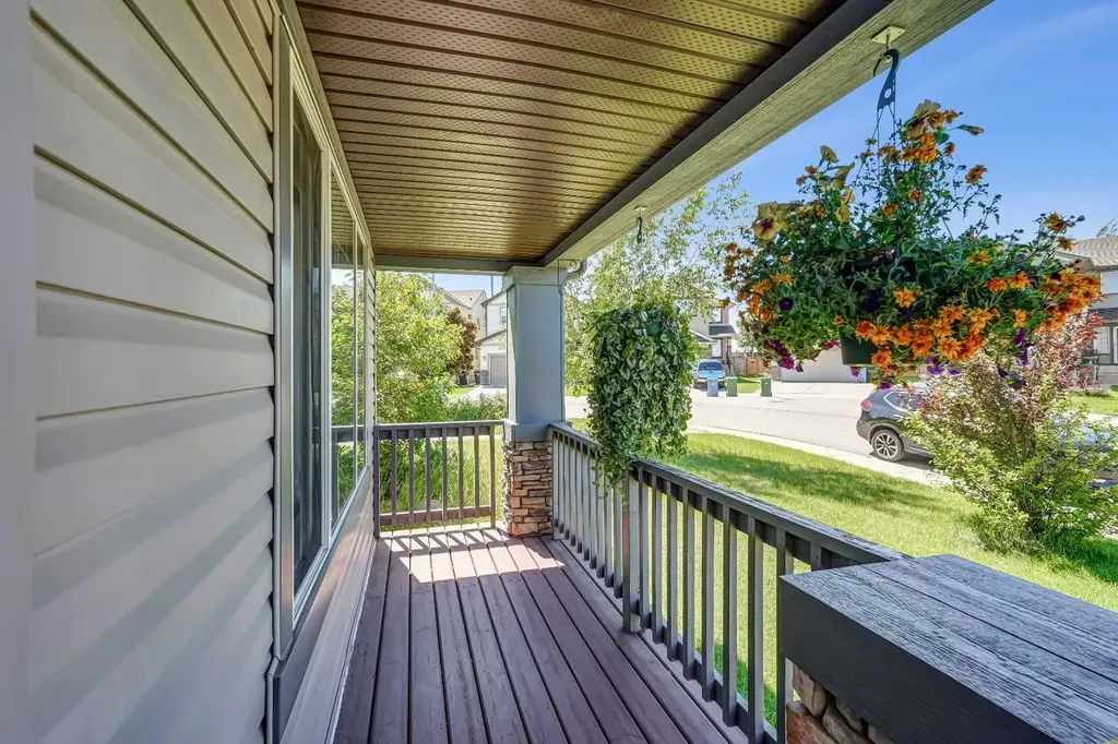 63 Everglen Rise SW Calgary AB T2Y 4Z4