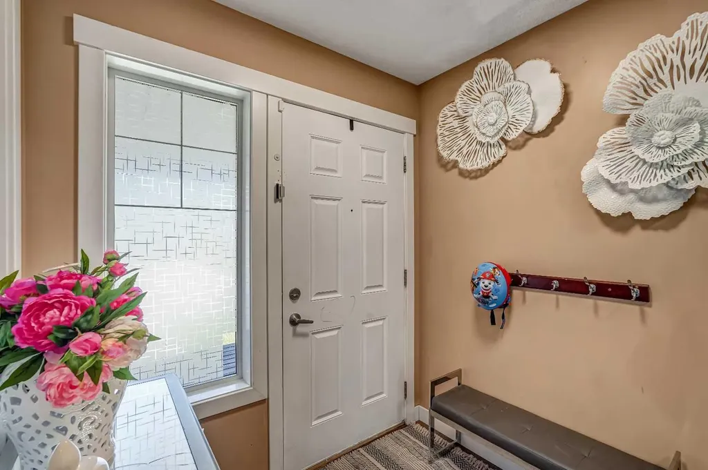 63 Everglen Rise SW Calgary AB T2Y 4Z4