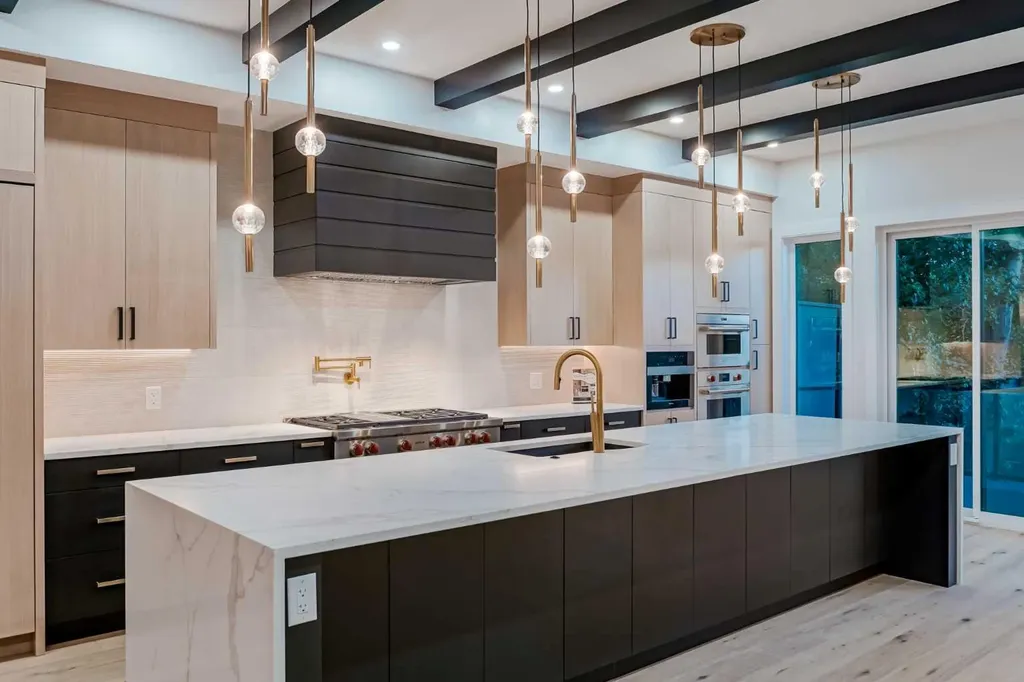 1415 24 Street SW Calgary AB T3C 1H9